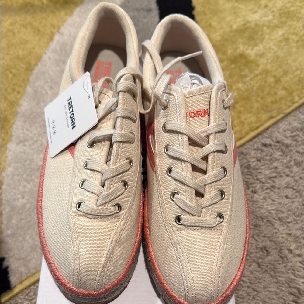 Tretorn Cream and Pink Sneakers espadrille